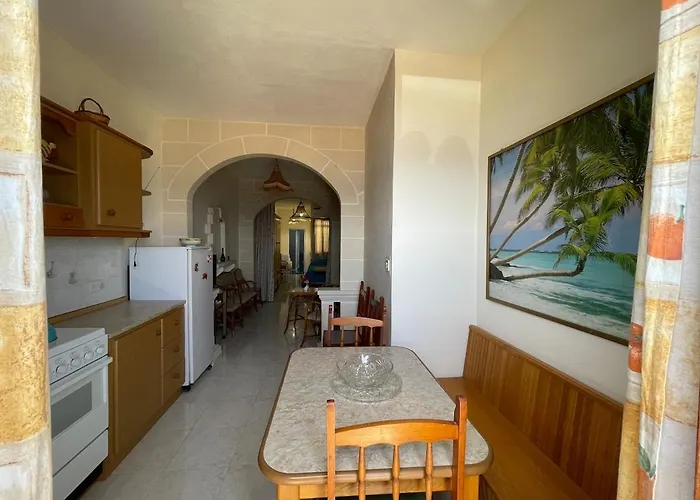 Flat Seafront Apartment *